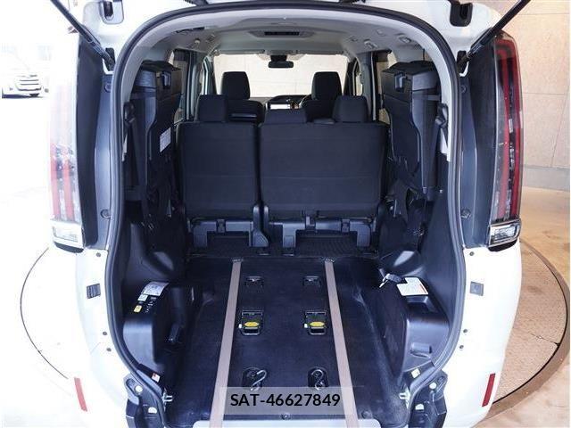 Toyota NOAH 2021-02 8246165-5