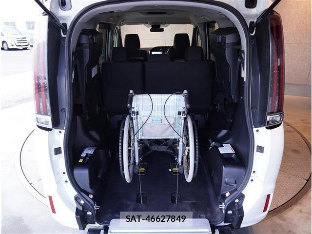Toyota NOAH 2021-02 8246165-8