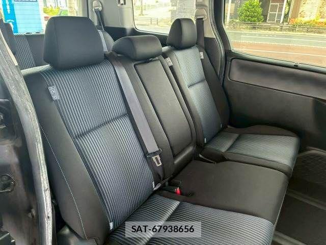 Toyota NOAH 2014-03 8246170-10