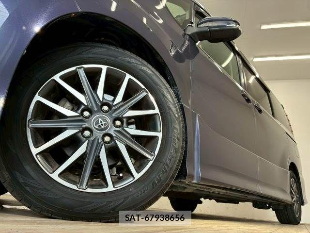 Toyota NOAH 2014-03 8246170-18