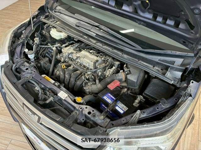 Toyota NOAH 2014-03 8246170-19