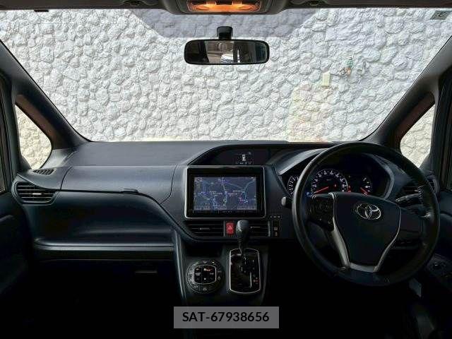Toyota NOAH 2014-03 8246170-2