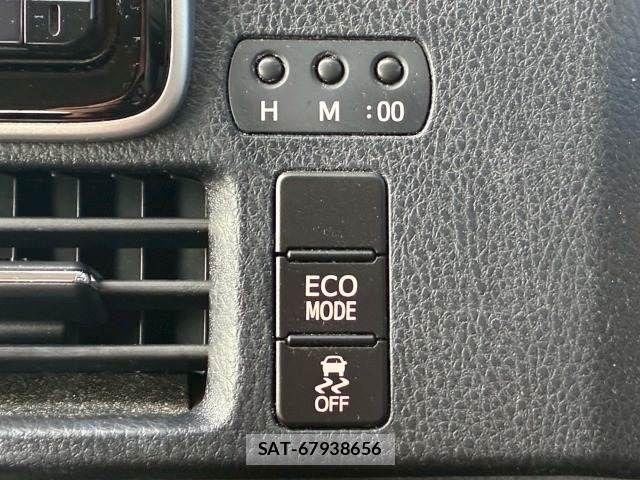 Toyota NOAH 2014-03 8246170-5