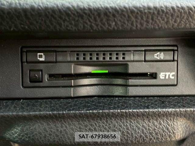 Toyota NOAH 2014-03 8246170-8