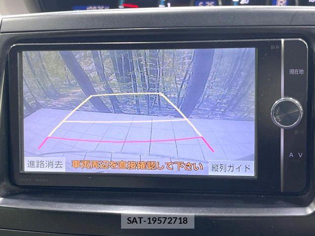 Toyota NOAH 2013-11 8246172-3
