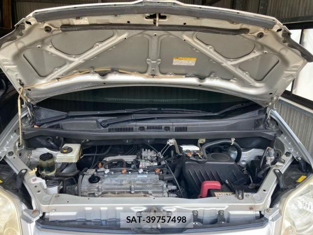 Toyota NOAH 2004-02 8246173-20