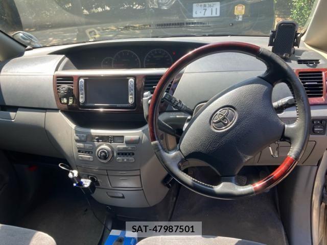 Toyota NOAH 2006-02 8246175-9