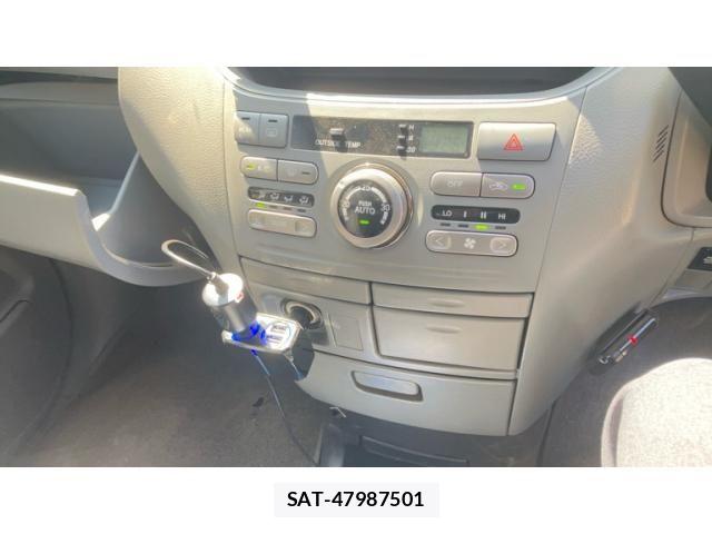 Toyota NOAH 2006-02 8246175-11