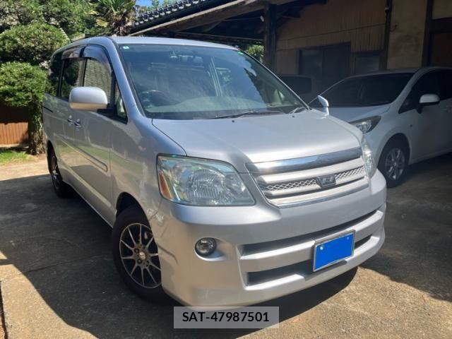 Toyota NOAH 2006-02 8246175-0