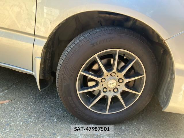 Toyota NOAH 2006-02 8246175-5