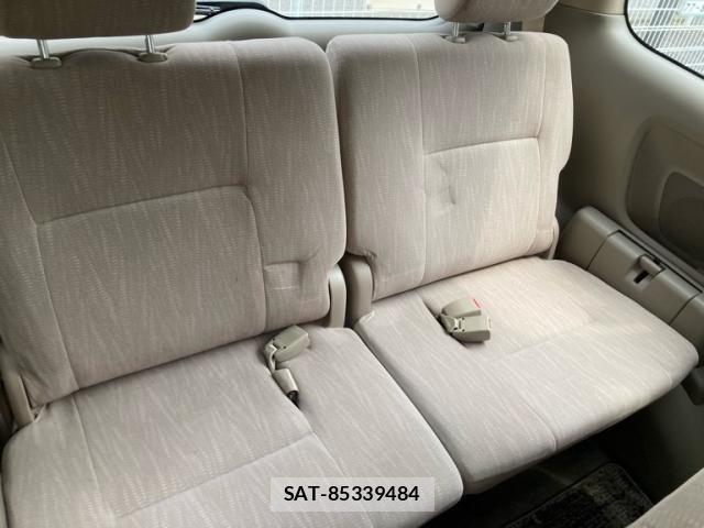 Toyota NOAH 2004-03 8246176-12