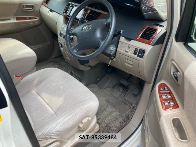 Toyota NOAH 2004-03 8246176-15