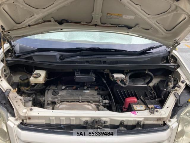 Toyota NOAH 2004-03 8246176-17