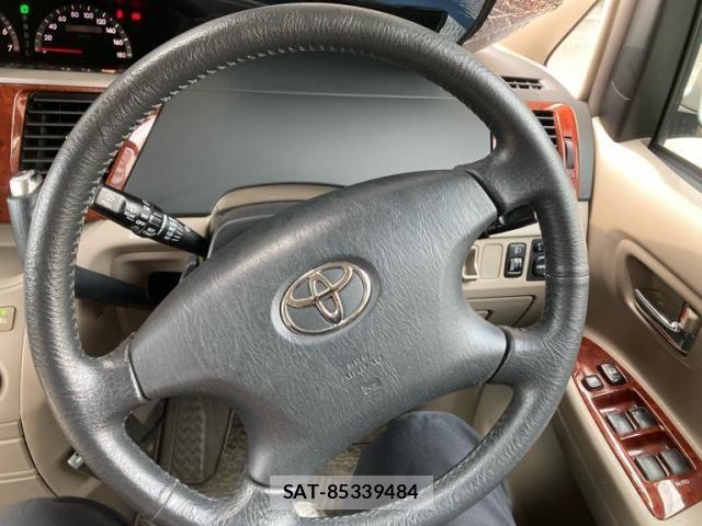 Toyota NOAH 2004-03 8246176-18