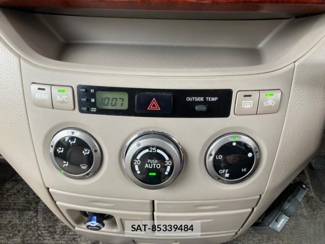 Toyota NOAH 2004-03 8246176-23