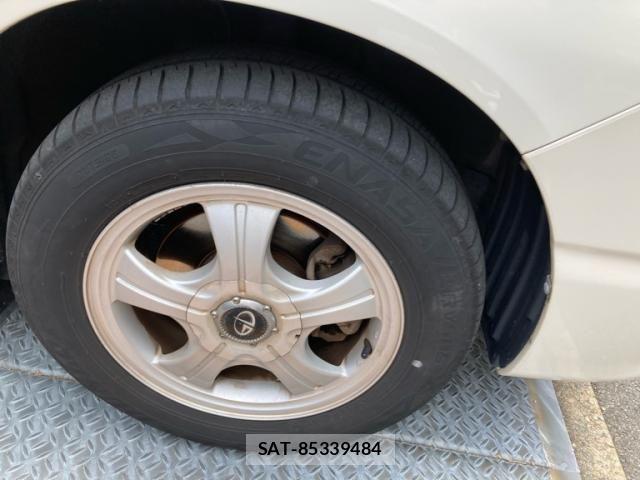 Toyota NOAH 2004-03 8246176-3