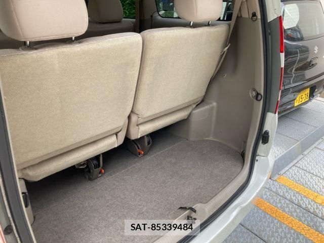 Toyota NOAH 2004-03 8246176-8