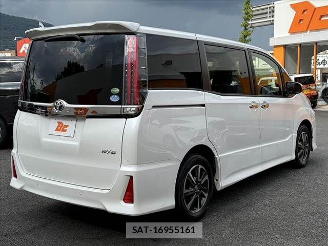 Toyota NOAH 2019-09 8246168-14