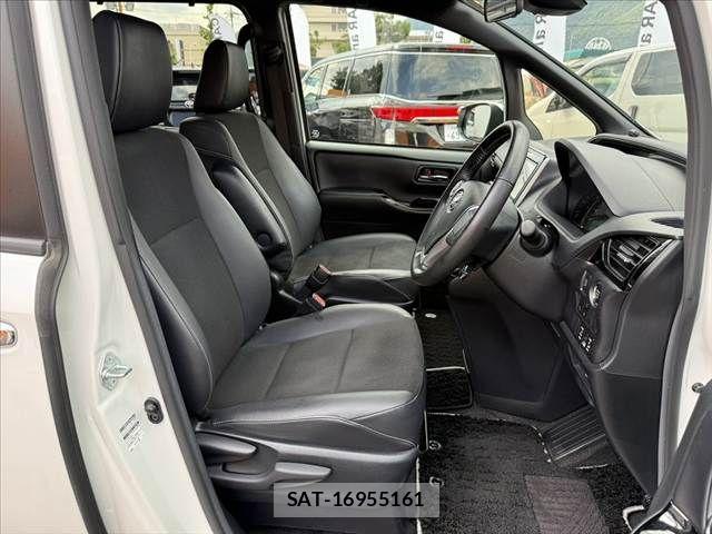 Toyota NOAH 2019-09 8246168-15