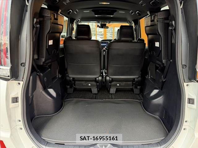 Toyota NOAH 2019-09 8246168-18