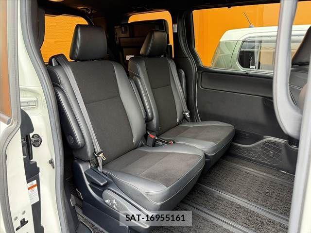 Toyota NOAH 2019-09 8246168-19