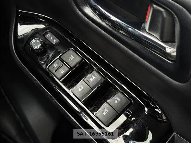 Toyota NOAH 2019-09 8246168-20