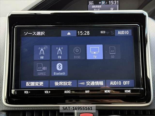 Toyota NOAH 2019-09 8246168-4