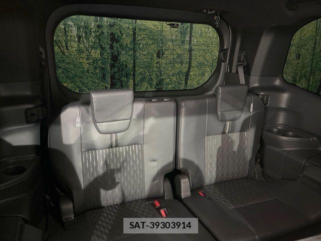 Toyota NOAH 2022-02 8246166-9