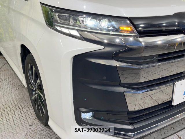 Toyota NOAH 2022-02 8246166-12