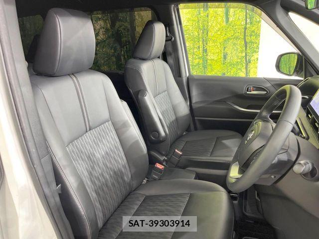 Toyota NOAH 2022-02 8246166-7