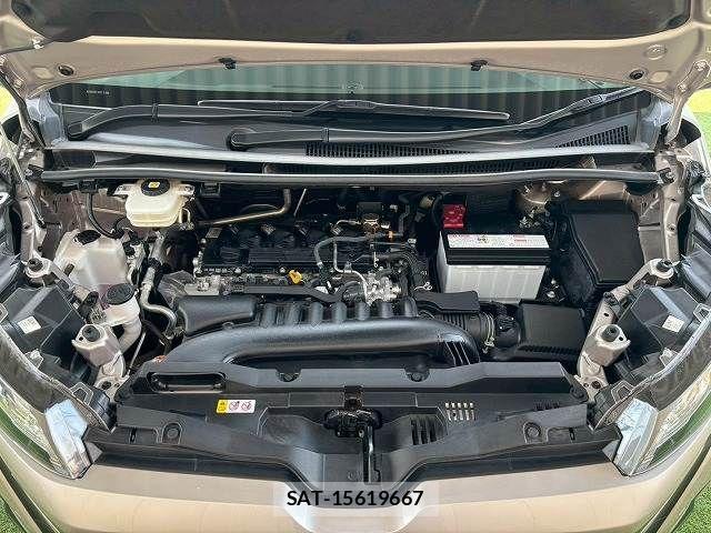 Toyota NOAH 2022-04 8246167-11