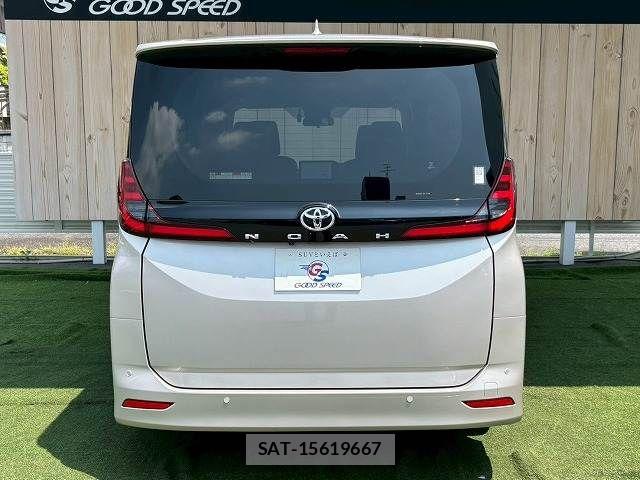 Toyota NOAH 2022-04 8246167-13