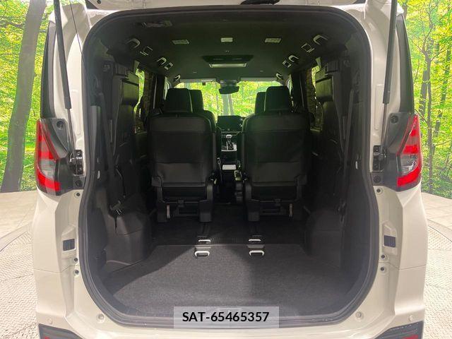 Toyota NOAH 2025-01 8246162-11