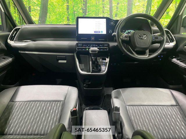 Toyota NOAH 2025-01 8246162-1