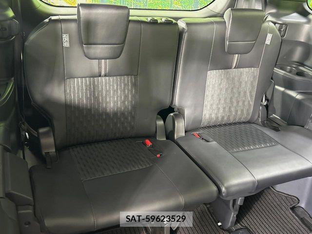 Toyota NOAH 2023-10 8246163-9