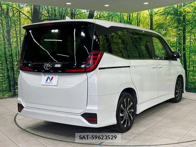 Toyota NOAH 2023-10 8246163-17