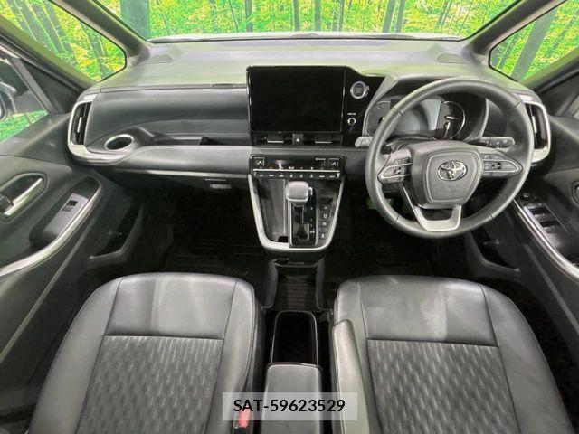 Toyota NOAH 2023-10 8246163-1