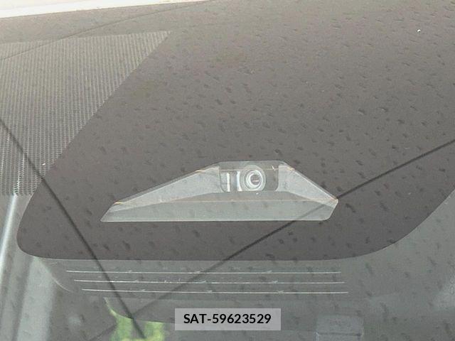 Toyota NOAH 2023-10 8246163-4