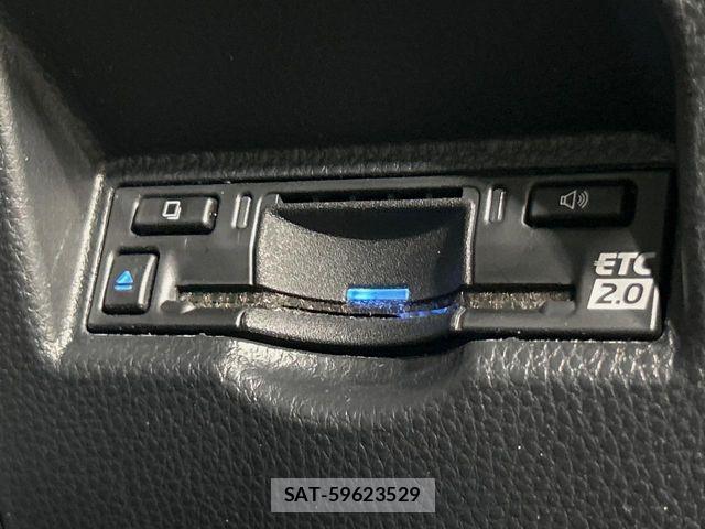 Toyota NOAH 2023-10 8246163-6