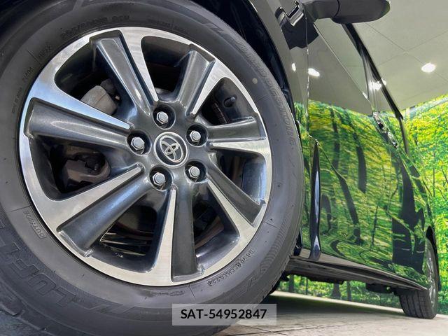 Toyota NOAH 2018-06 8246169-13
