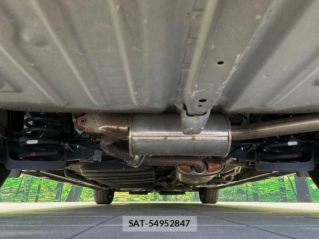 Toyota NOAH 2018-06 8246169-19