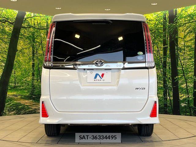 Toyota NOAH 2017-12 8246171-15