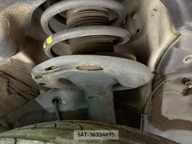 Toyota NOAH 2017-12 8246171-19