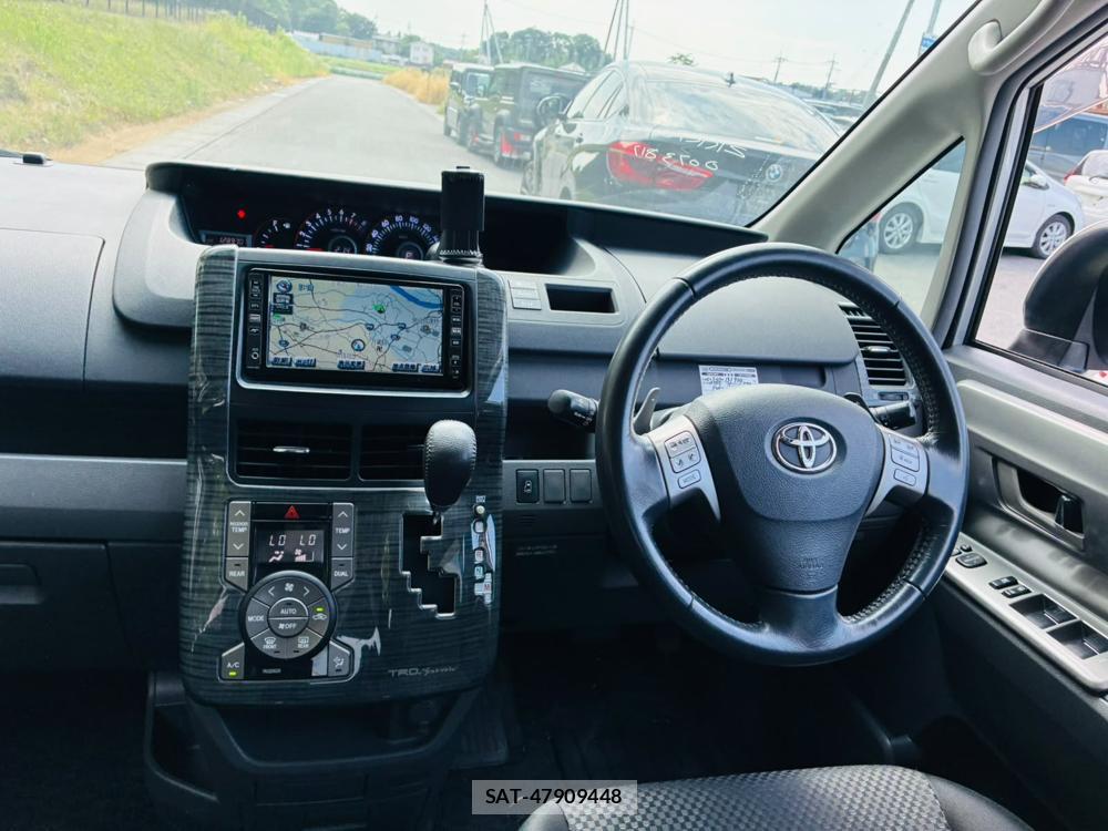 Toyota NOAH 2008-02 8056478-13