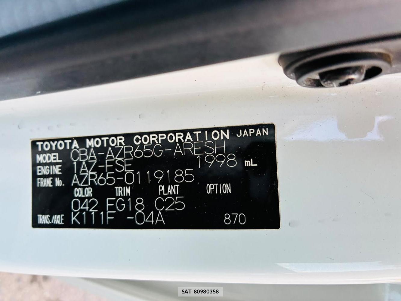 Toyota NOAH 2005-06 7950945-34