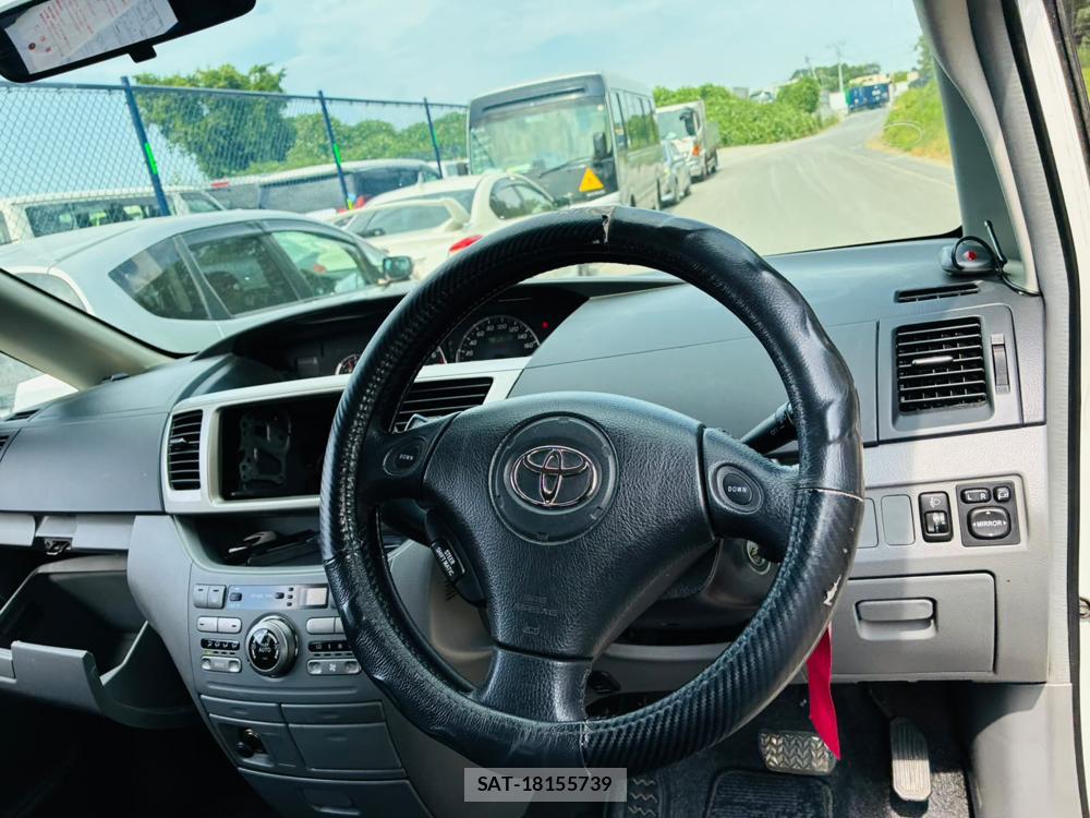 Toyota NOAH 2005-06 8068533-14