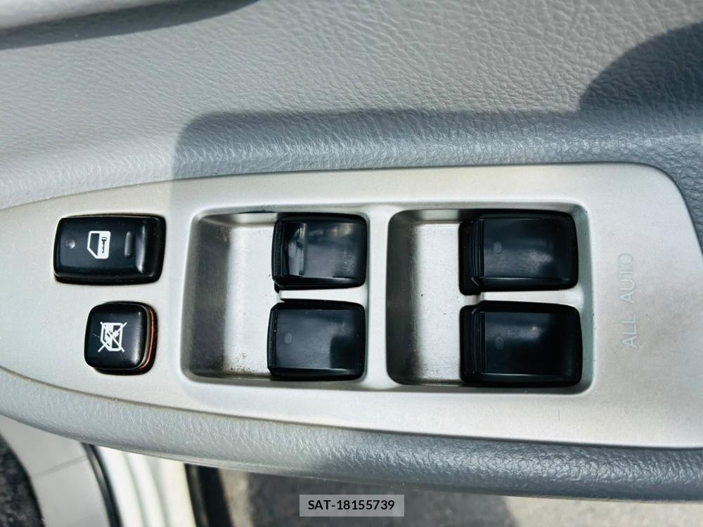 Toyota NOAH 2005-06 8068533-21