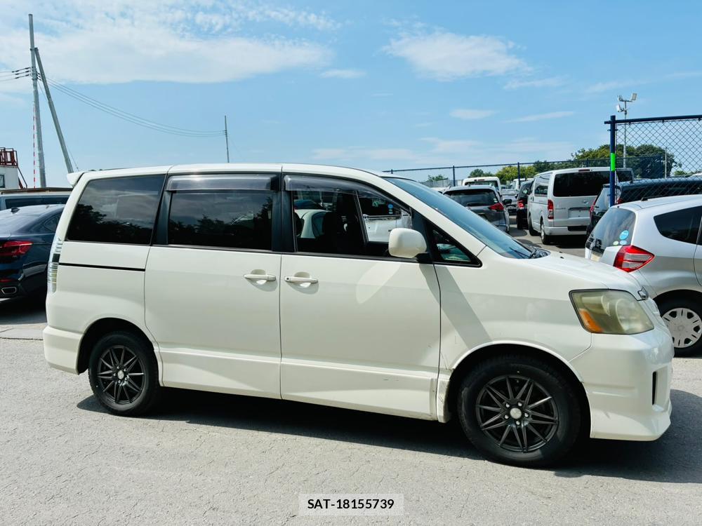 Toyota NOAH 2005-06 8068533-5