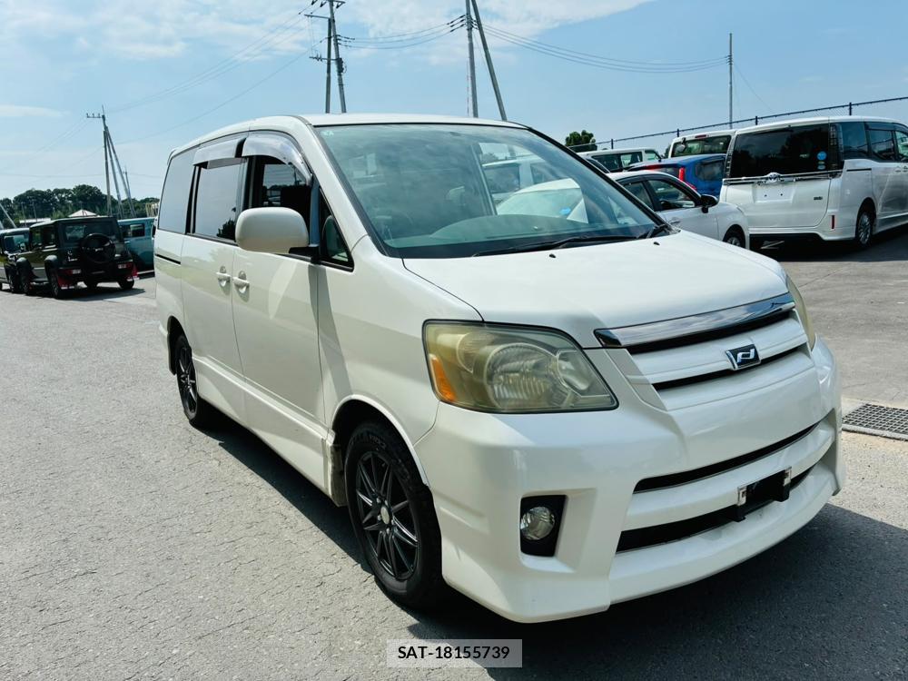 Toyota NOAH 2005-06 8068533-6