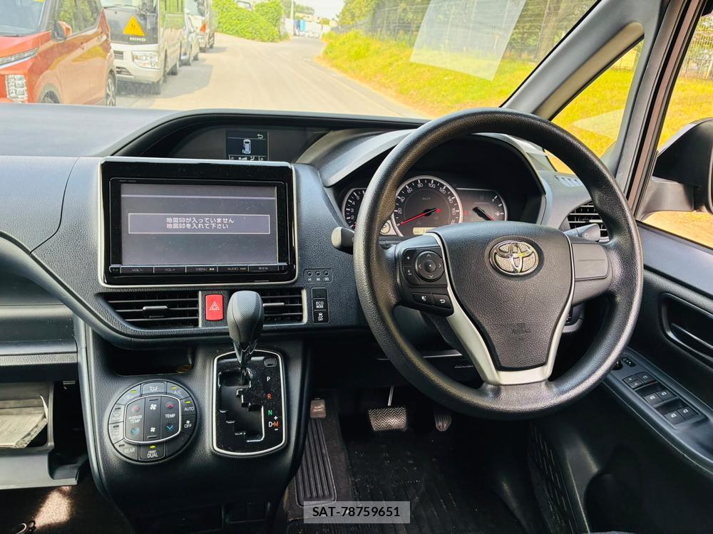 Toyota NOAH 2014-05 8169415-13